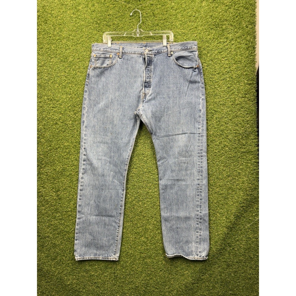 Levis 501 Jeans Mens 42x32 Light Wash Denim Button Fly Workwear Casual